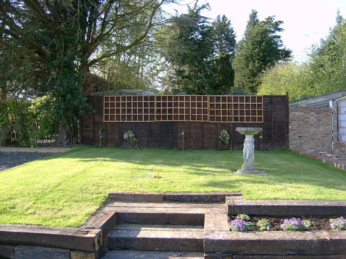 Bed and Breakfast The Barn At Woodview Hildenborough Exterior foto